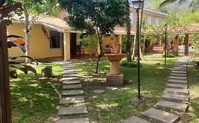 Suítes Quintal de Lázaro 4